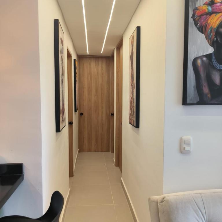 Apartamento cómodo de 3 habitaciones con piscina cerca al mar en Cartagena - Three-Bedroom Apartment with Water View - 32