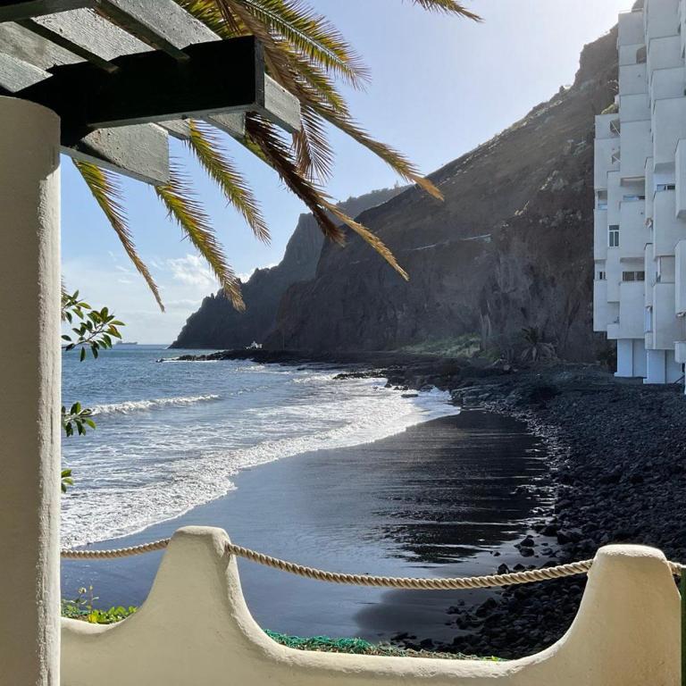 Ocean Front Playa Chica - Apartamento 1 dormitorio con vistas al mar y terraza - 1