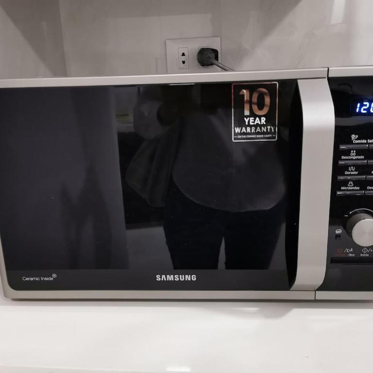 Lujoso y Amplio Departamento - Two-Bedroom Apartment - 86