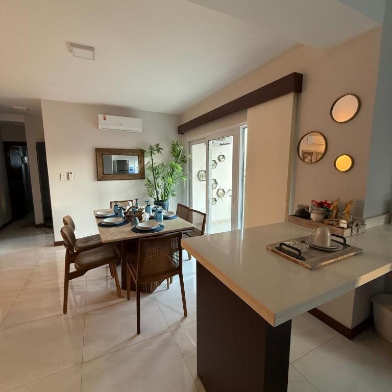 Lujoso y Amplio Departamento - Two-Bedroom Apartment - 33