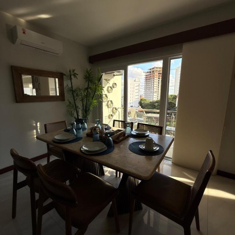 Lujoso y Amplio Departamento - Apartamento de 2 dormitorios - 31