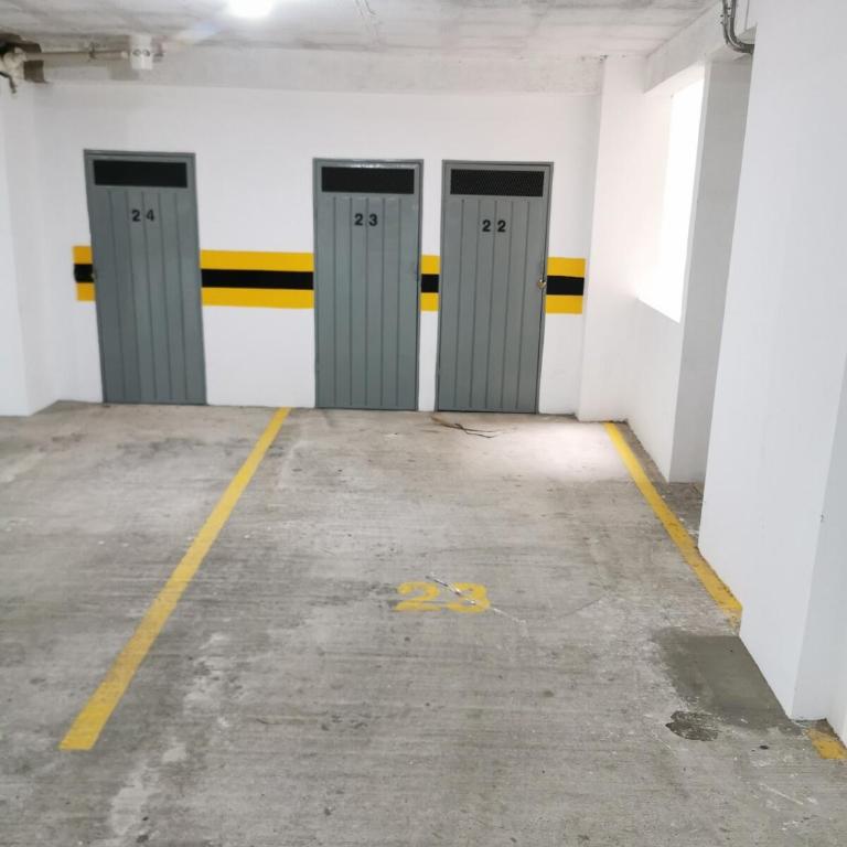 Lujoso y Amplio Departamento - Two-Bedroom Apartment - 81