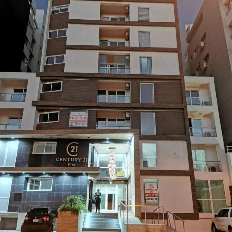 Lujoso y Amplio Departamento - Two-Bedroom Apartment - 77