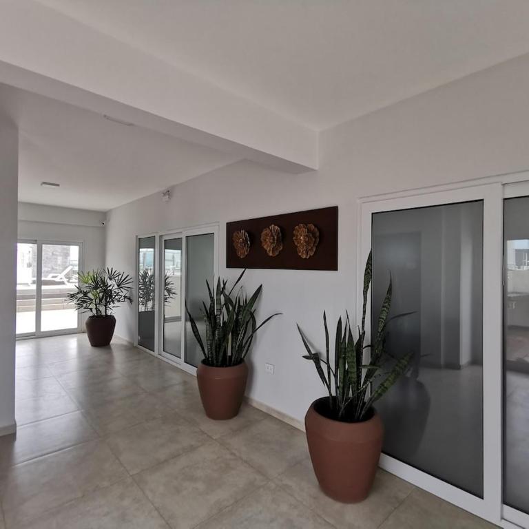 Lujoso y Amplio Departamento - Two-Bedroom Apartment - 73