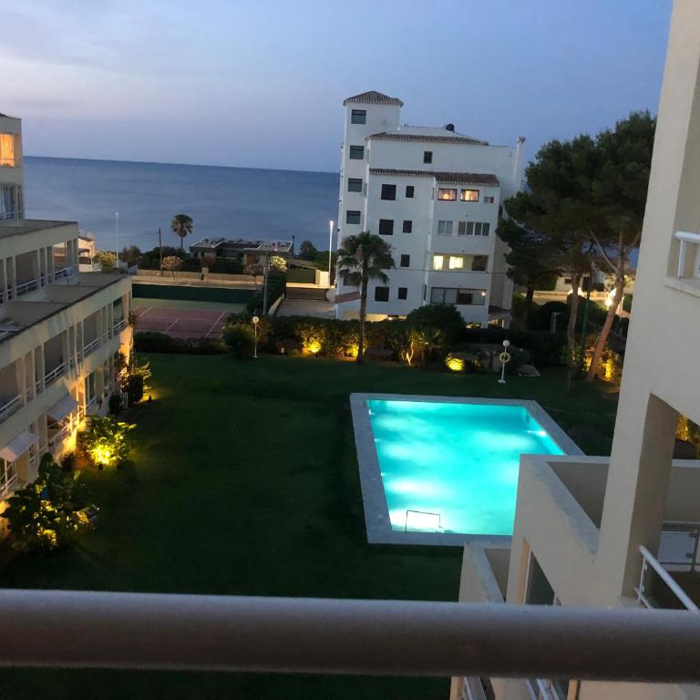 ACOGEDOR Y PRECIOSO ÁTICO EN JAVEA Primera línea playa - Apartamento de 2 dormitorios - 2