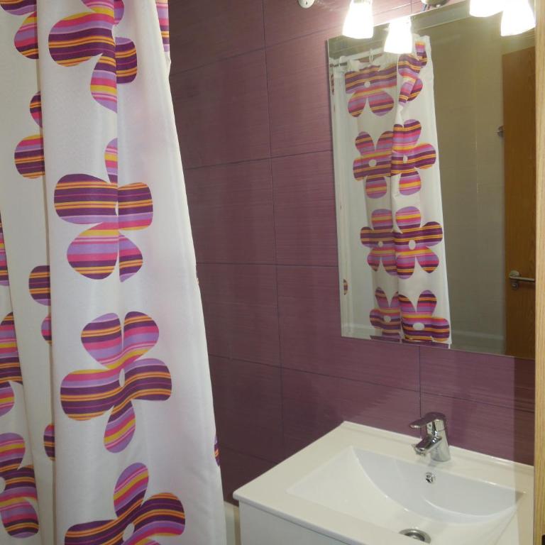 Pension Cuatro Torres - Deluxe Quadruple Room - 2