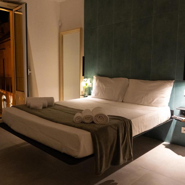 Siclea - Two-Bedroom Apartment with Balcony - 8