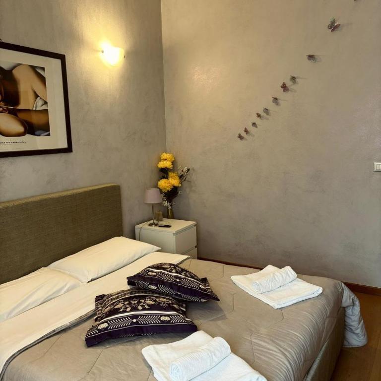 Duca's Guest House - Camera Matrimoniale con Bagno in Comune - 3