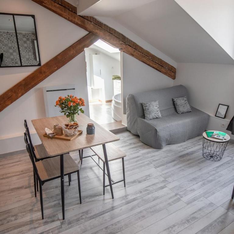 Le Nid- Balcon jolie vue - St Etienne-sud - Appartamento con 1 Camera da Letto con Vista - 18