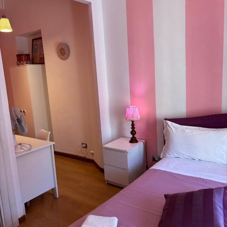 Duca's Guest House - Camera Tripla con Bagno Privato - 2