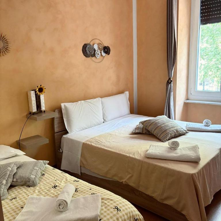 Duca's Guest House - Camera Tripla con Bagno Privato - 1