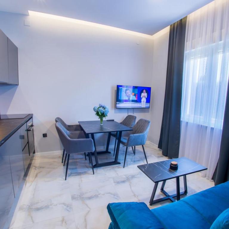 Prestige - One-Bedroom Apartment - 2