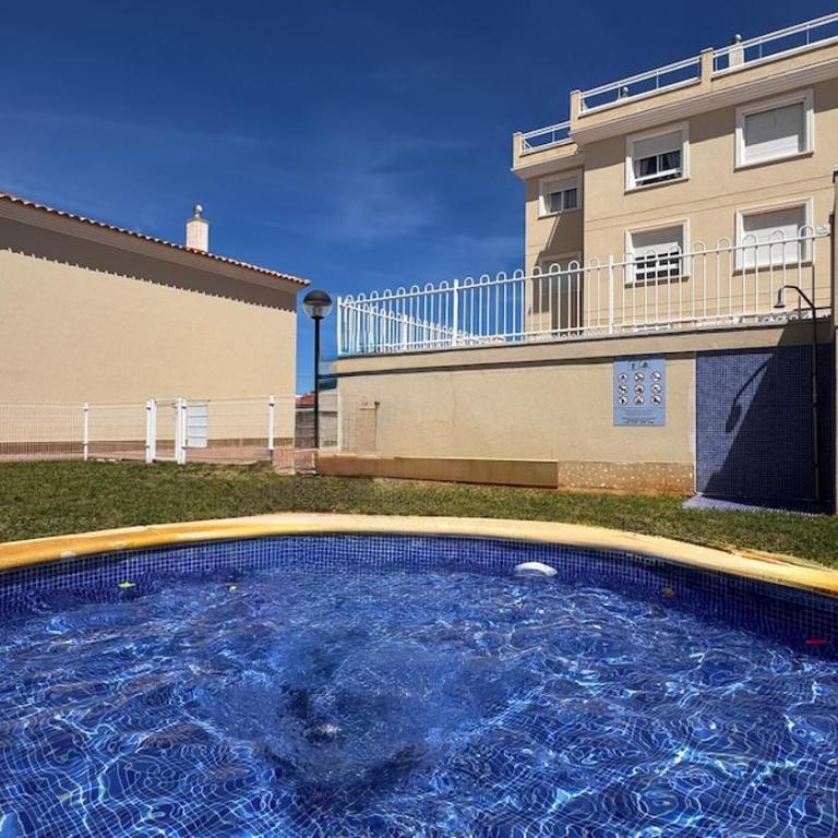 Casa en playa Les Deveses, Denia - Apartamento de 2 dormitorios con balcón y terraza - 55