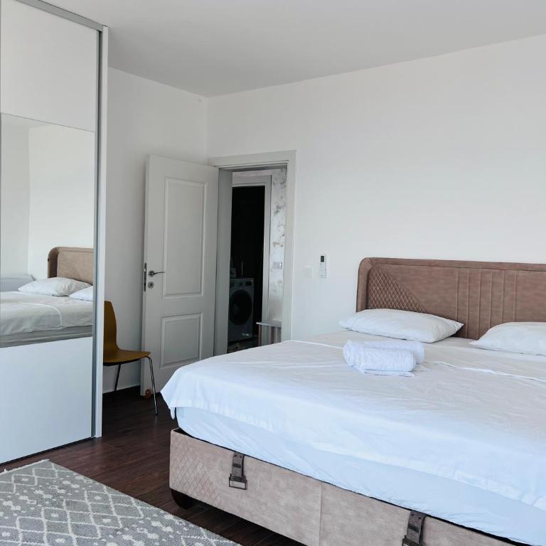 Swiss DELUXE Appartement - Two-Bedroom Apartment - 9