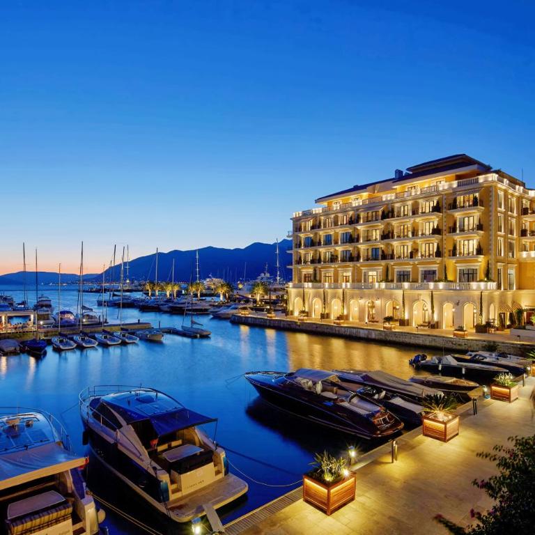 Exclusive Apartments in Porto Montenegro - Three-Bedroom Apartment - 2