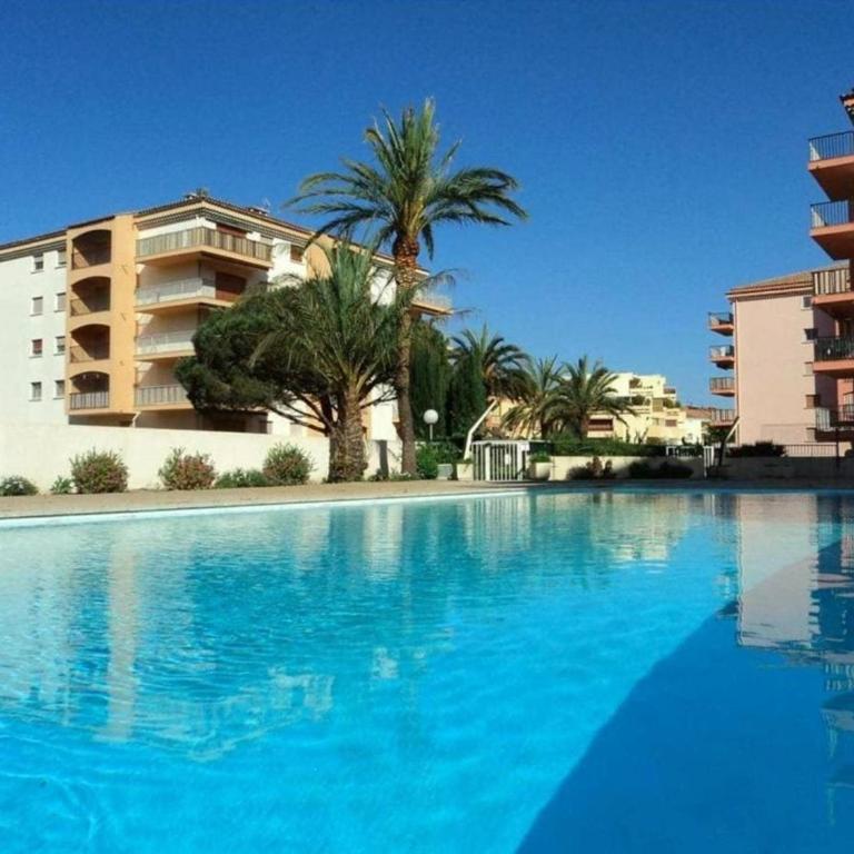 Appartement 3 pièces avec piscine et parking à Sainte-Maxime - FR-1-780-56 - Apartamento - 1