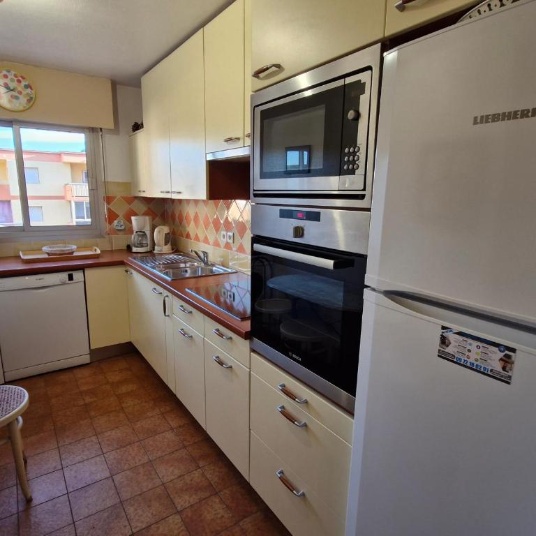 Appartement 3 pièces avec piscine et parking à Sainte-Maxime - FR-1-780-56 - Apartamento - 12