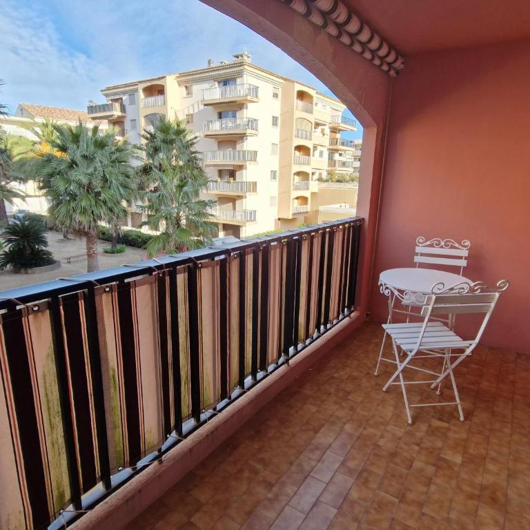Appartement 3 pièces avec piscine et parking à Sainte-Maxime - FR-1-780-56 - Apartamento - 16