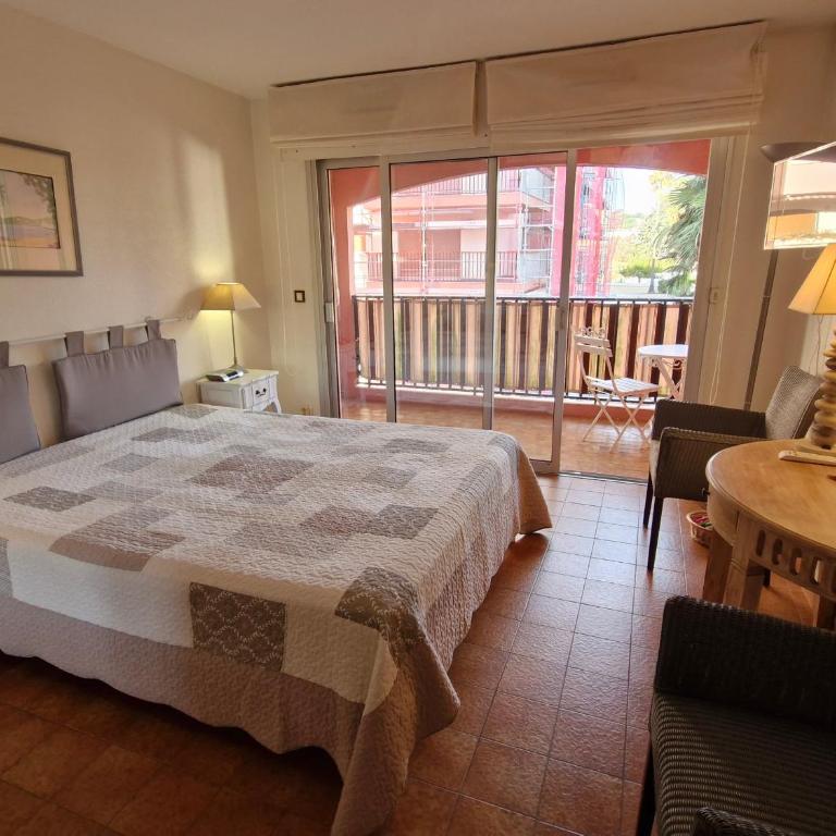 Appartement 3 pièces avec piscine et parking à Sainte-Maxime - FR-1-780-56 - Apartamento - 17