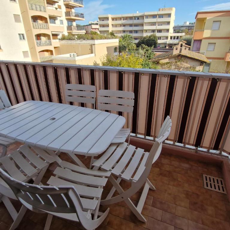 Appartement 3 pièces avec piscine et parking à Sainte-Maxime - FR-1-780-56 - Apartamento - 22