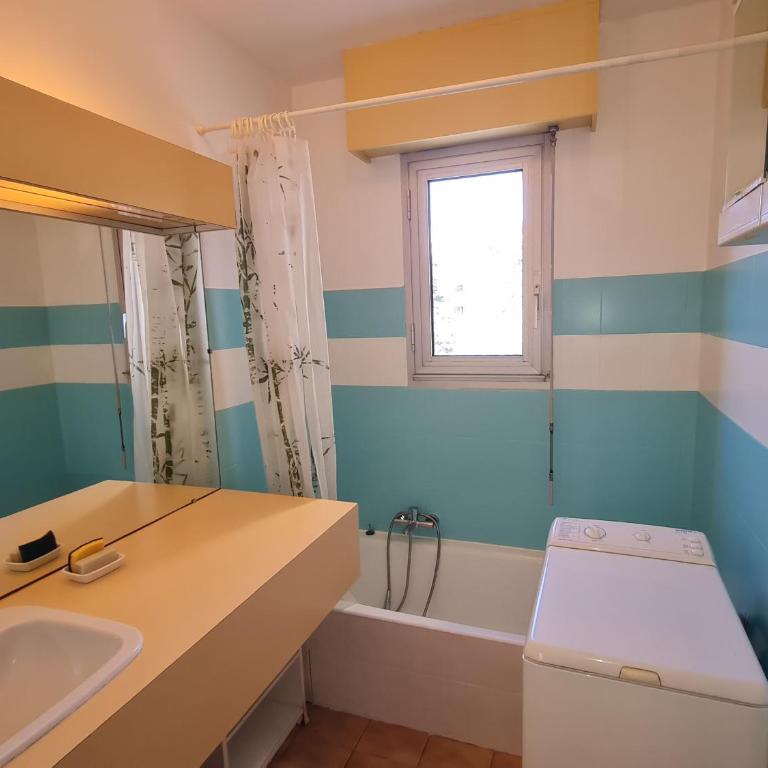 Appartement 2 pièces climatisé, parking, centre Sainte-Maxime, proche plages - FR-1-780-54 - Apartment - 15
