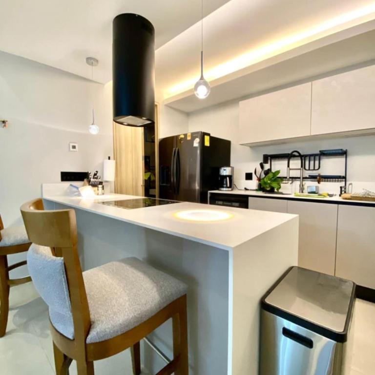 luxury apartment & great view good neighbour hood - One-Bedroom Apartment - 5