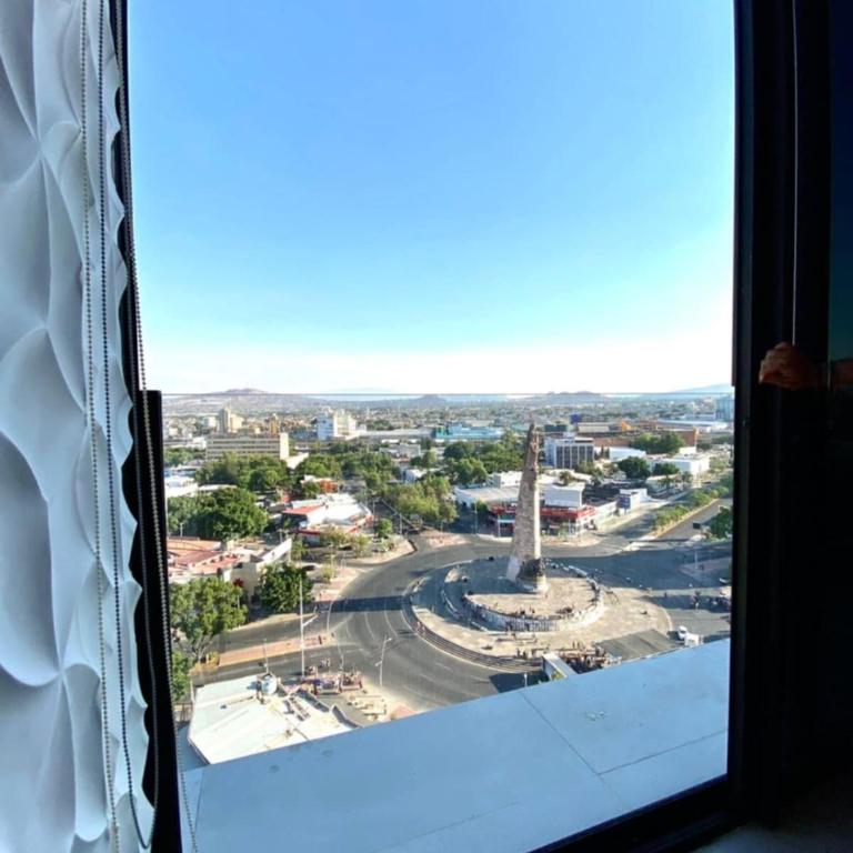 luxury apartment & great view good neighbour hood - One-Bedroom Apartment - 15