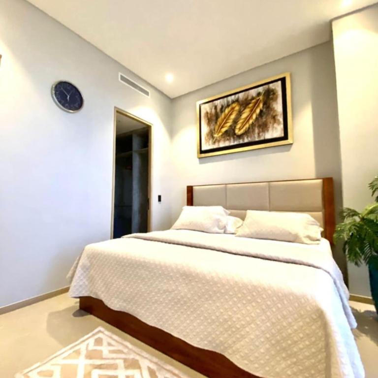 luxury apartment & great view good neighbour hood - One-Bedroom Apartment - 19