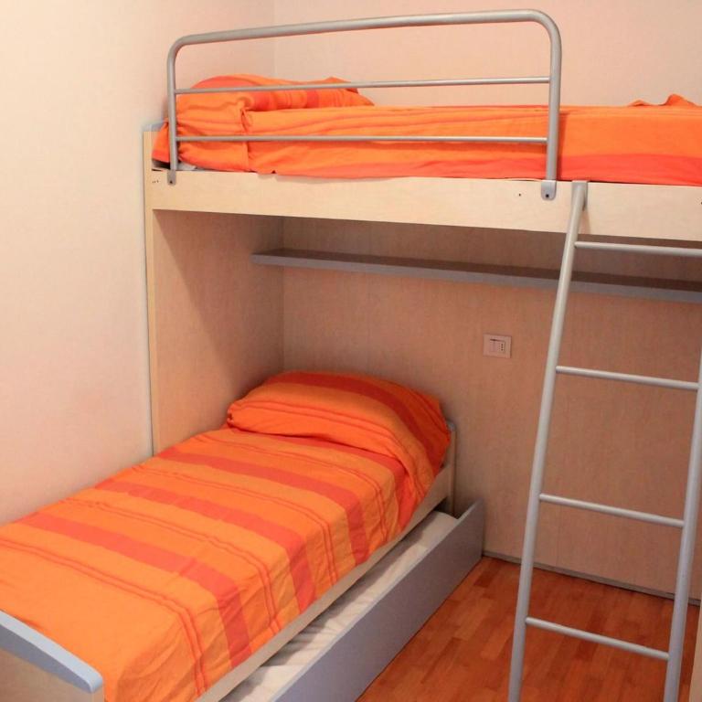 Holiday home with Nicely Decorated Interior near lake Garda - Casa Vacanze con 2 Camere da Letto - 11