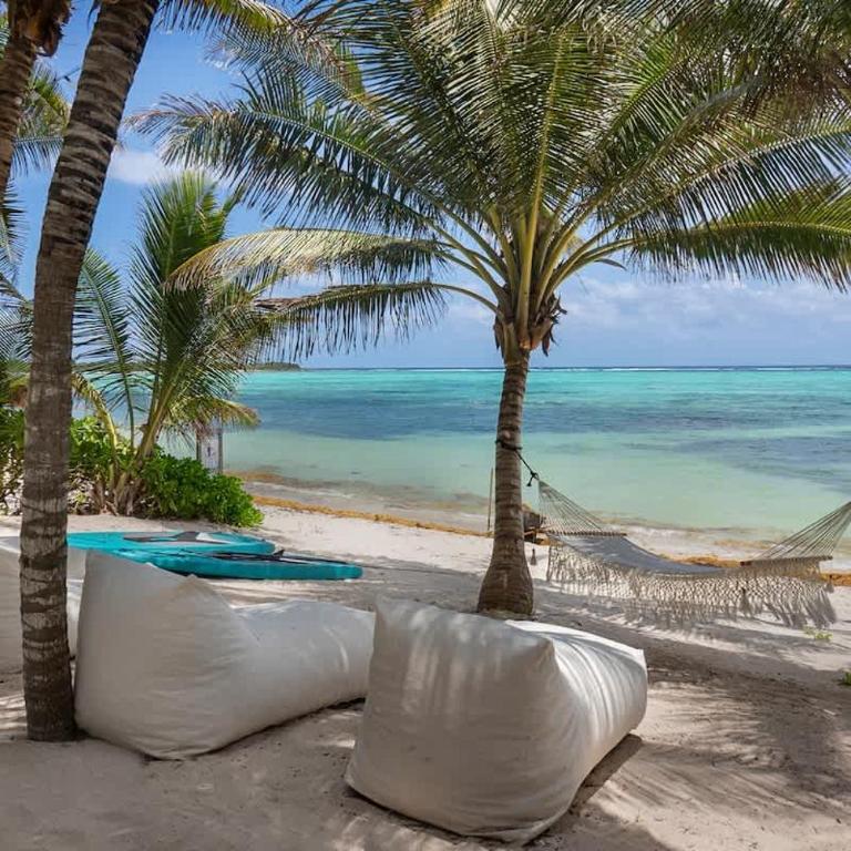 New 3BR Private Beachfront Villa with Pool at Soliman - Villa - 1