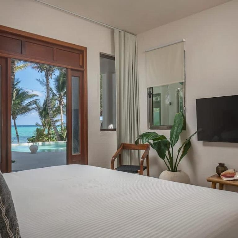 New 3BR Private Beachfront Villa with Pool at Soliman - Villa - 14