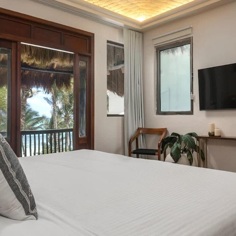 New 3BR Private Beachfront Villa with Pool at Soliman - Villa - 16