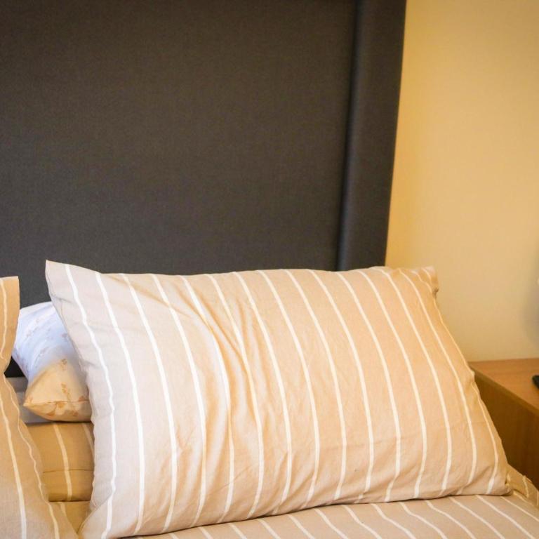 HOM I Cowork Wifi SmartTv SantaLucia Vista Piscina - Apartment - 27