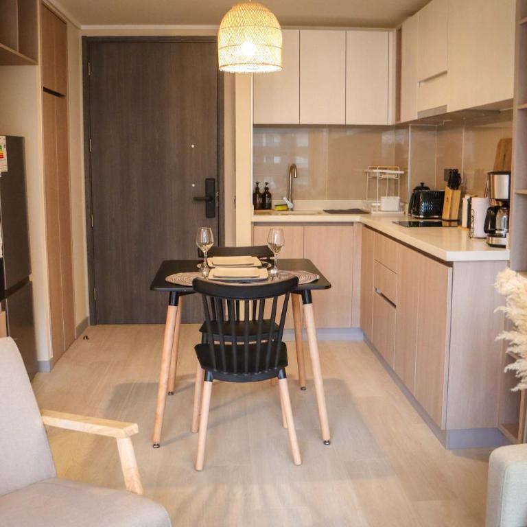 HOM I Cowork Wifi SmartTv SantaLucia Vista Piscina - Apartment - 10