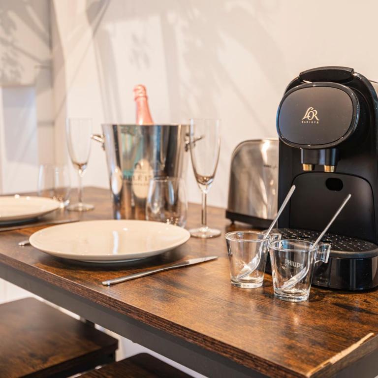Cocon Privé pour 2 Personnes Jacuzzi, Sauna, Wi-Fi & Climatisation - Apartment mit 1 Schlafzimmer - 24