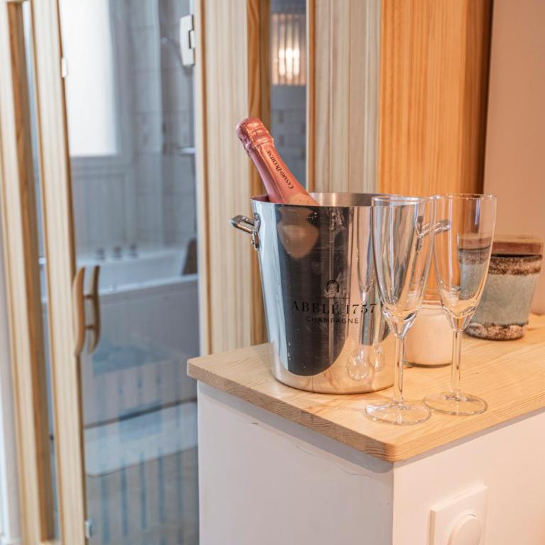 Cocon Privé pour 2 Personnes Jacuzzi, Sauna, Wi-Fi & Climatisation - Apartment mit 1 Schlafzimmer - 22