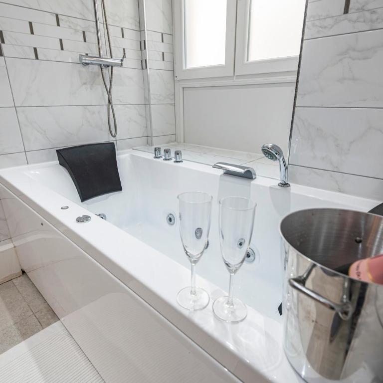 Cocon Privé pour 2 Personnes Jacuzzi, Sauna, Wi-Fi & Climatisation - Apartment mit 1 Schlafzimmer - 18