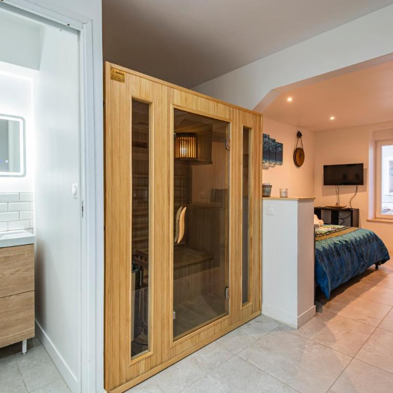 Cocon Privé pour 2 Personnes Jacuzzi, Sauna, Wi-Fi & Climatisation - Apartment mit 1 Schlafzimmer - 8