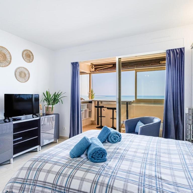 Sea View- Beach- Chic & Air-Conditioned - Studio - 3
