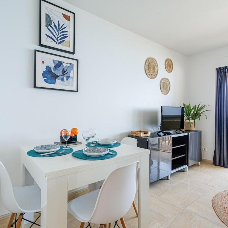 Sea View- Beach- Chic & Air-Conditioned - Studio - 7