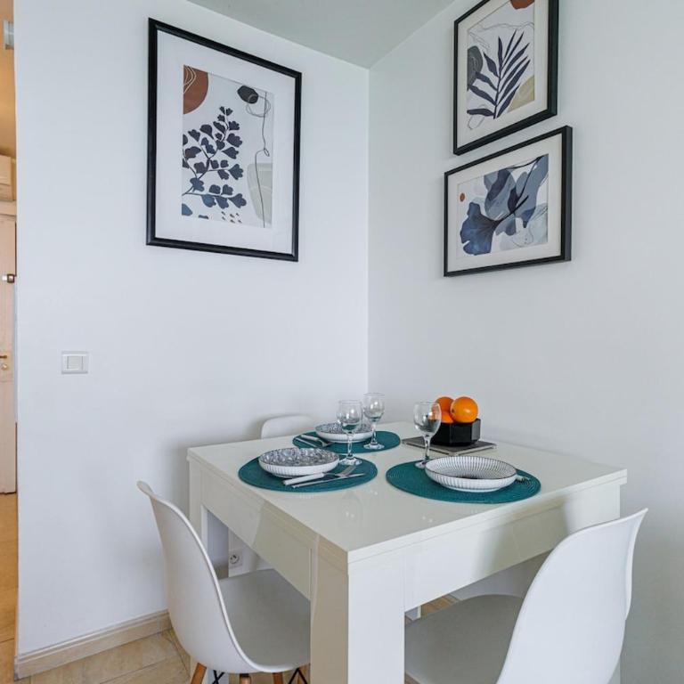 Sea View- Beach- Chic & Air-Conditioned - Studio - 25