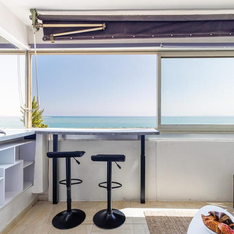Sea View- Beach- Chic & Air-Conditioned - Studio - 31