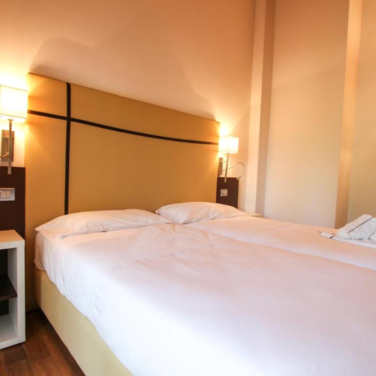 Thai Orchidee Restaurant&Rooms - Camera Matrimoniale/Doppia con Letti Singoli - 8