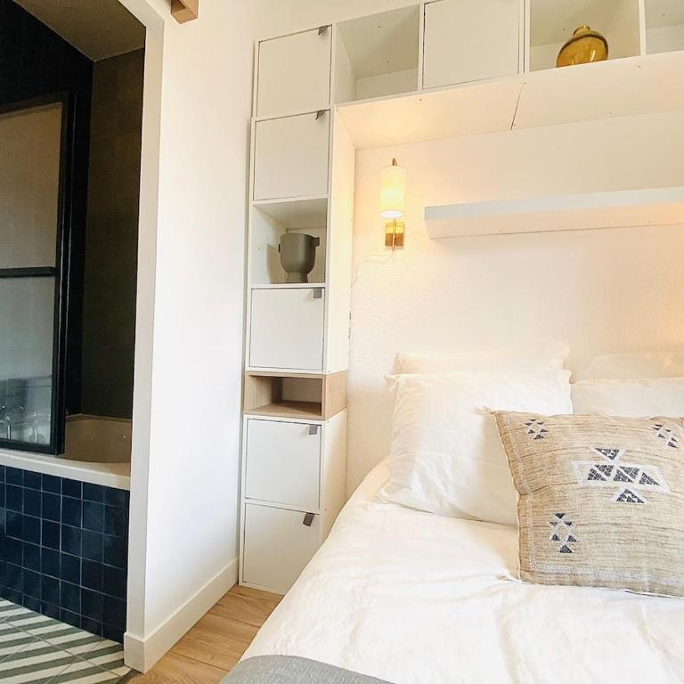 Appartement Bordeaux St Michel Les Quais - One-Bedroom Apartment - 13