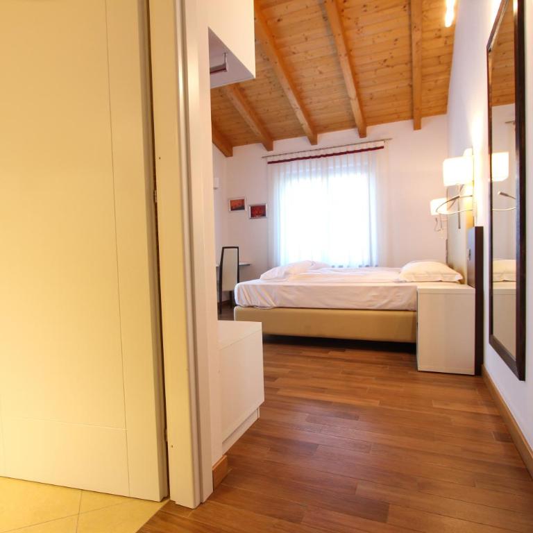 Thai Orchidee Restaurant&Rooms - Camera Matrimoniale con Terrazza - 5