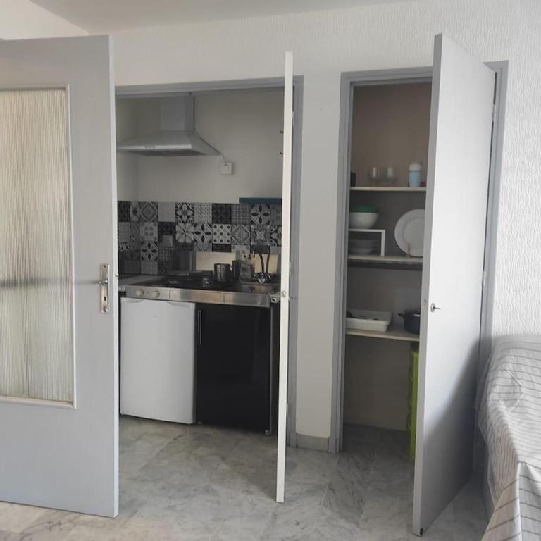 Beautiful apartment, sea, air conditioning, internet - Appartement 1 Chambre - 13