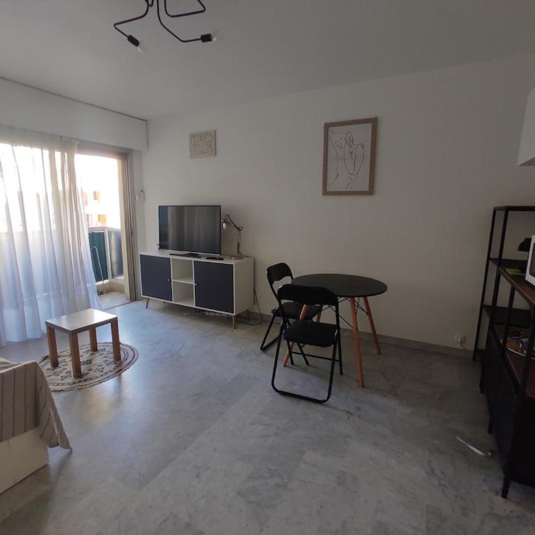 Beautiful apartment, sea, air conditioning, internet - Appartement 1 Chambre - 15