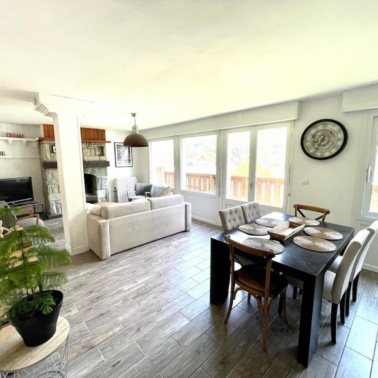 Appartement unique en plein cœur du vieux village - Apartment mit 3 Schlafzimmern - 2