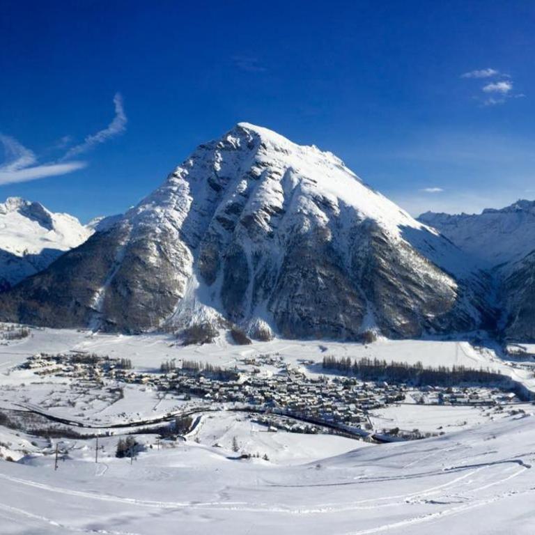 Chalet La Lauzette - Charme confort et équipement complet - Séjours toute l'année à Bessans - Nuitée ou semaine - Appartement - Rez-de-Chaussée - 17