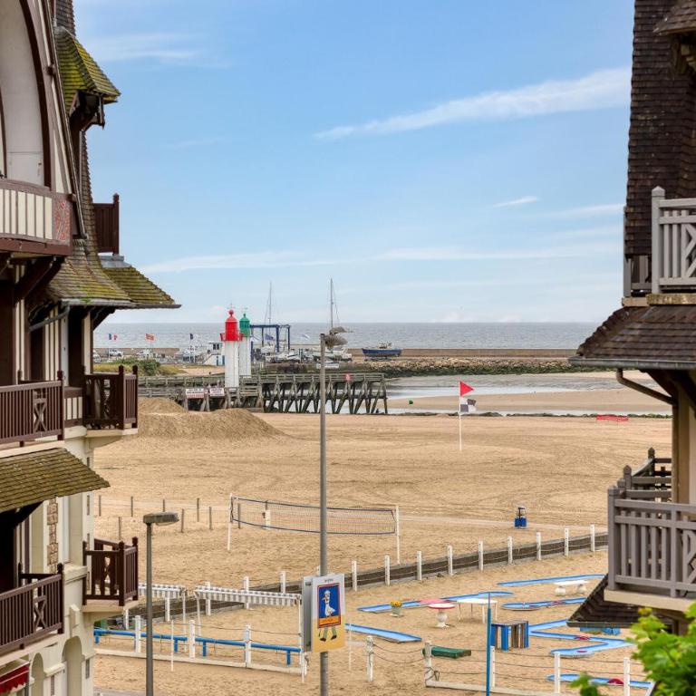 Awesome Apartment In Trouville Sur Mer - One-Bedroom Apartment - 1